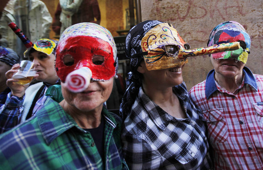 Las máscaras toman las calles de Durango