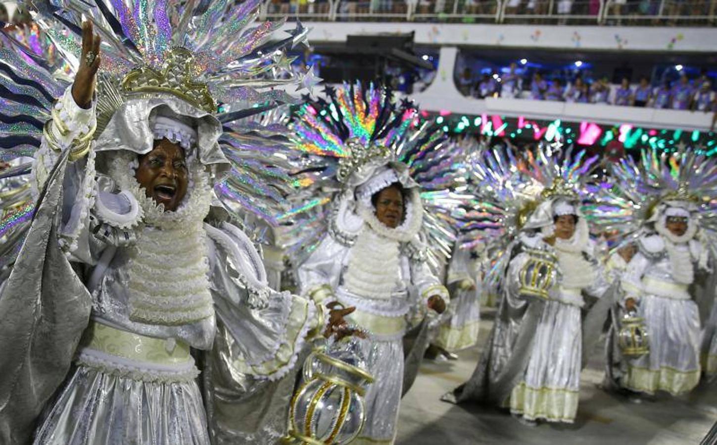 El carnaval de Río, una fiesta de la lujuria con bastidores pestilentes