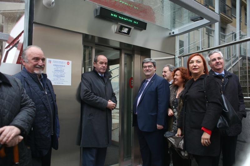 Comienza a funcionar el ascensor inclinado que conecta Atxuri con Ollerías altas