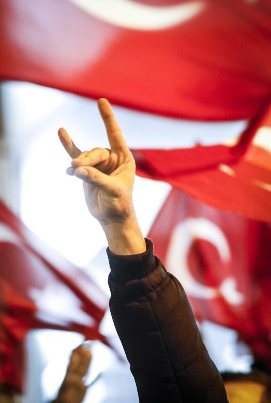 Manifestaciones en Rotterdam por la detención de la ministra turca