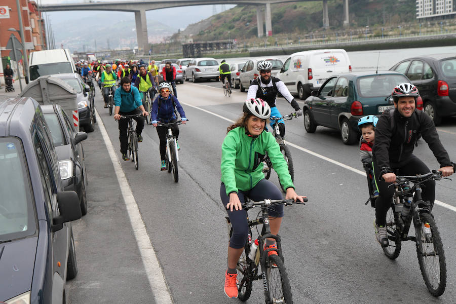Una marcha para exigir un bidegorri entre Bilbao y Getxo