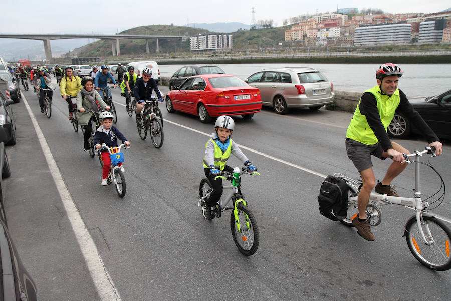 Una marcha para exigir un bidegorri entre Bilbao y Getxo