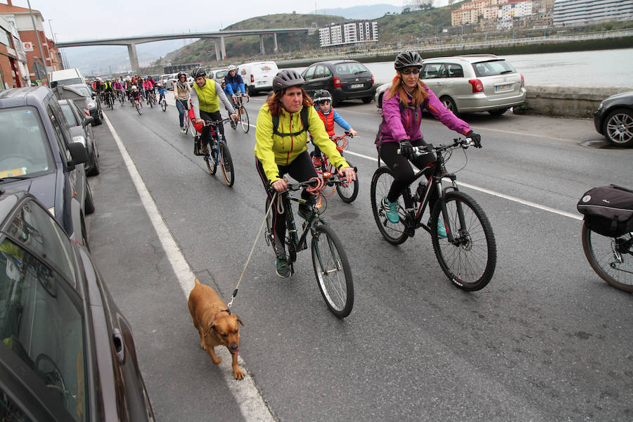 Una marcha para exigir un bidegorri entre Bilbao y Getxo
