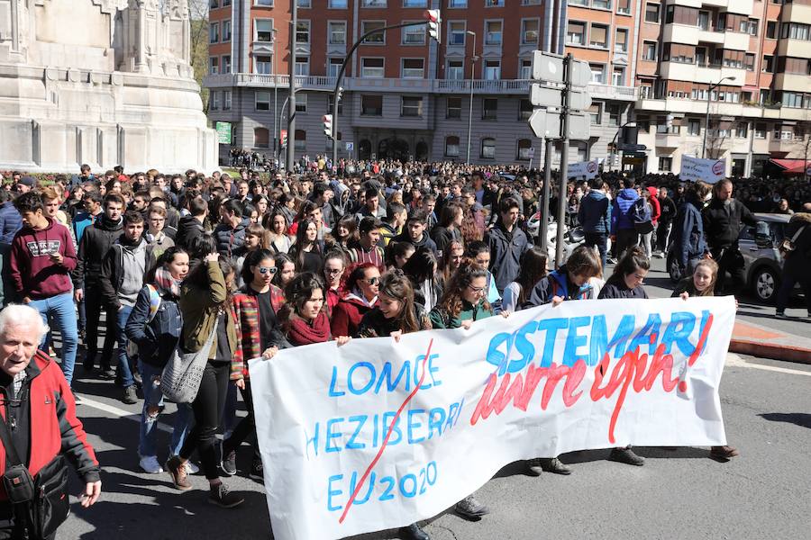 Manifestación contra la Lomce en Bilbao