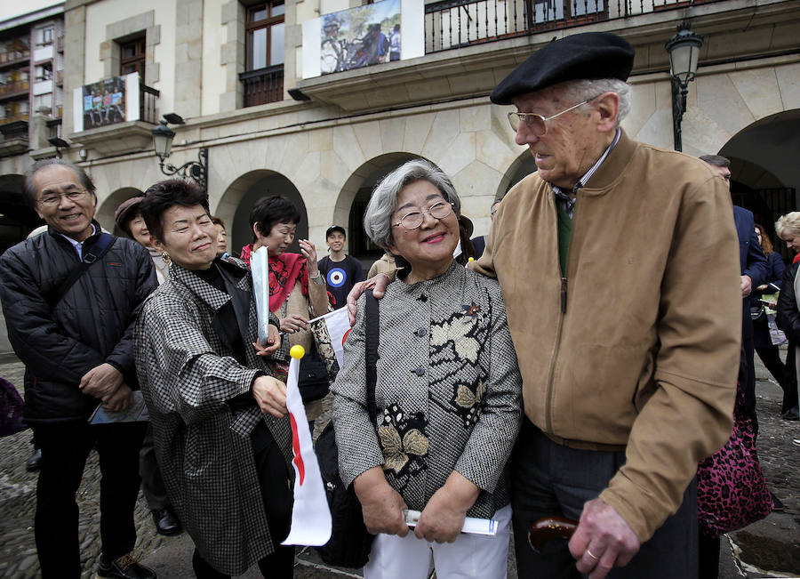 Supervivientes de Nagasaki visitan Gernika
