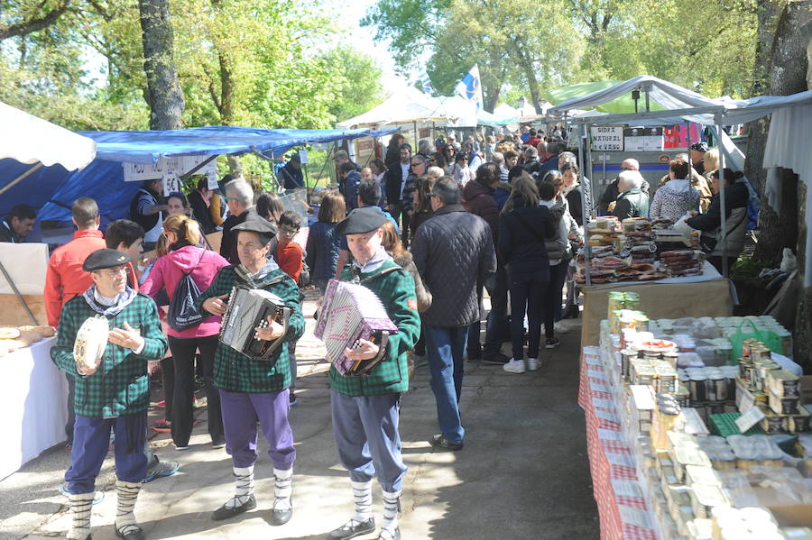 Los alaveses toman el santuario de Estíbaliz