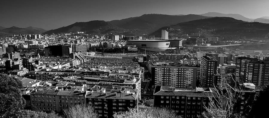 Arangoiti cuenta con un paisaje privilegiado desde las alturas, donde también se puede ver el campo de San Mamés..