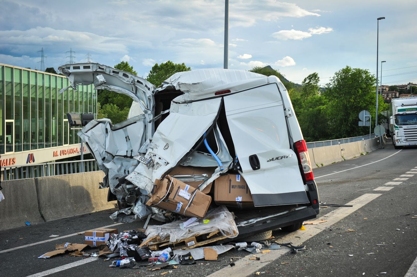 Las imágenes del accidente en la A-15, en Hernani