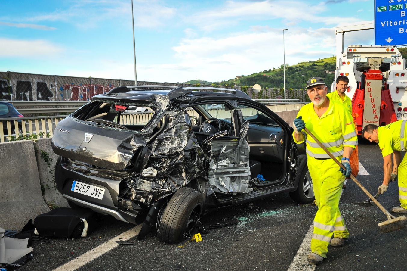 Las imágenes del accidente en la A-15, en Hernani
