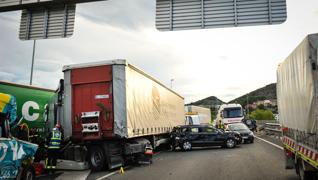 Las imágenes del accidente en la A-15, en Hernani
