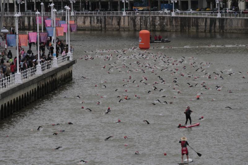 Brazadas por la ría