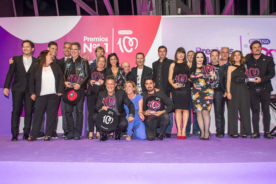 Foto de todos los premiados.