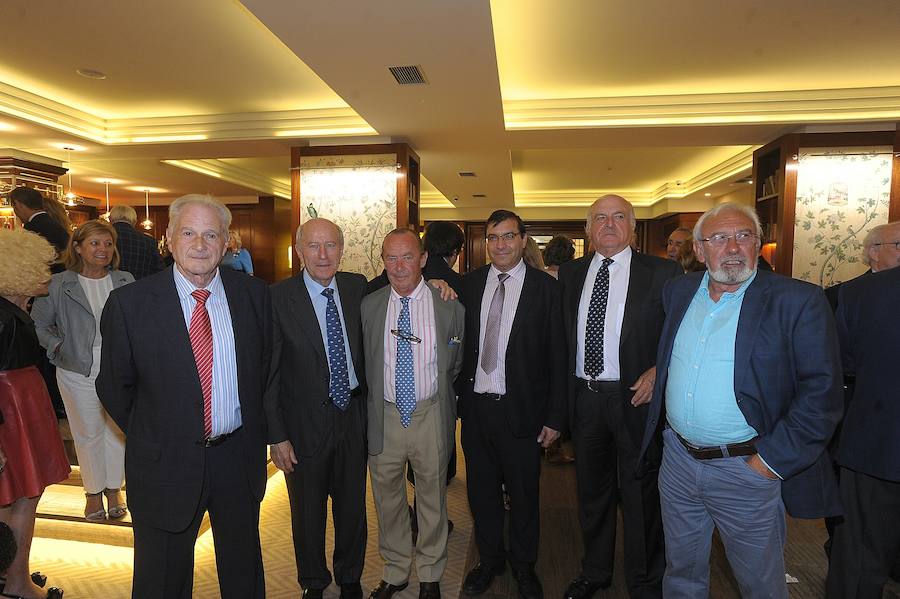 Carlos Vergara, Leopoldo Sánchez Gil, Michelo Aguirre, Vicente González, Jesús Ubal y Manuel Aresti.