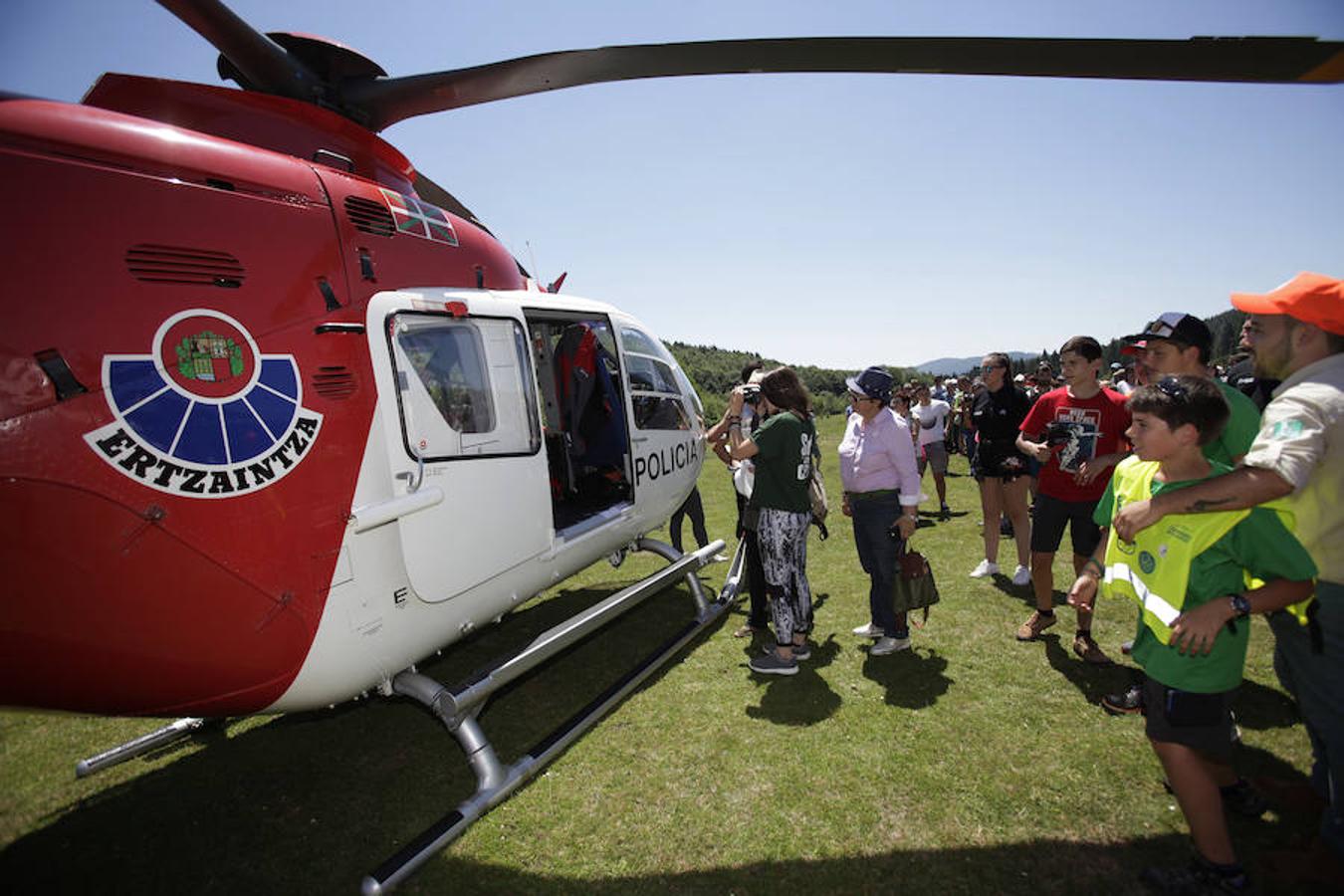 El Día del Cazador y el Pescador homenajea en Dima al perro de caza
