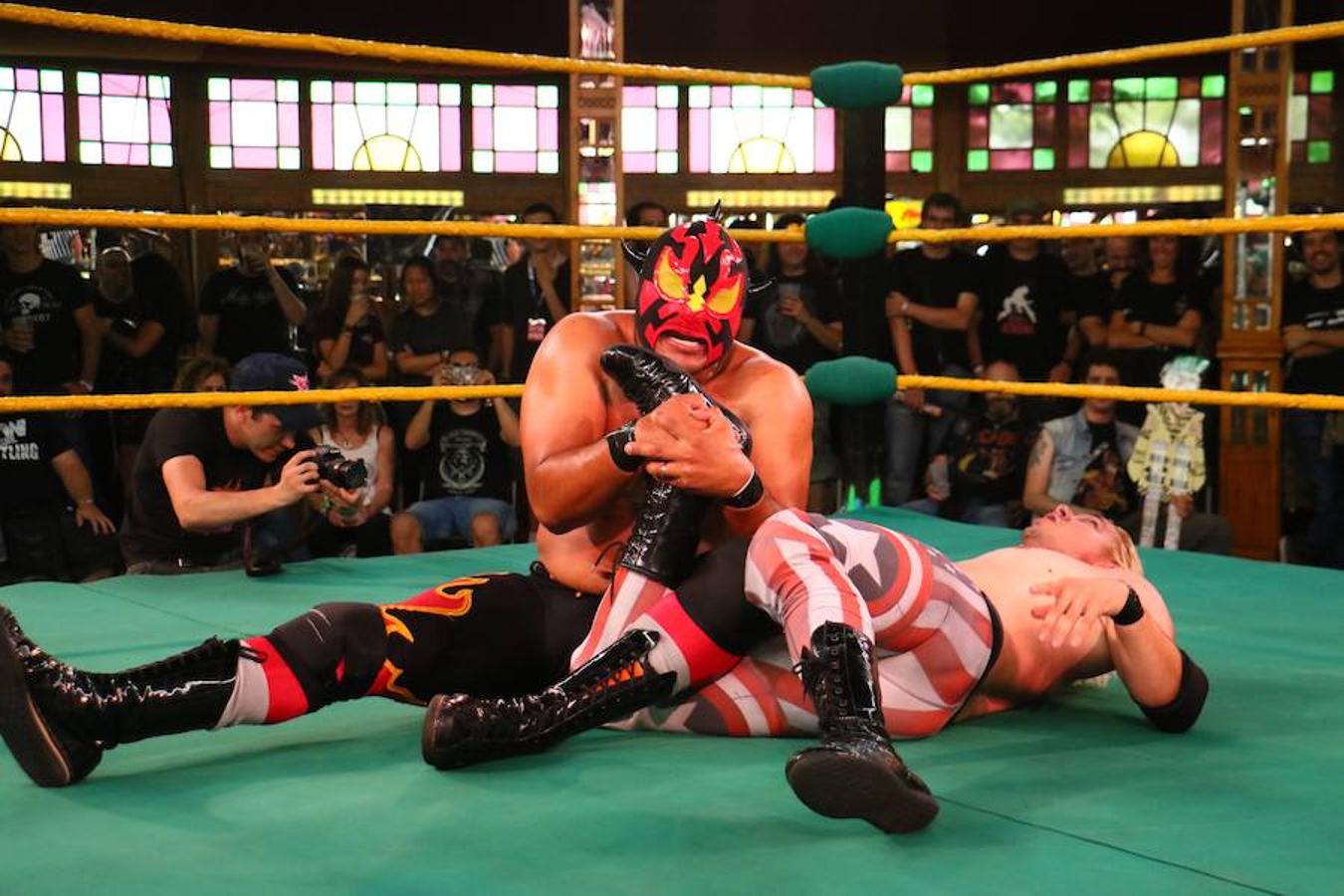 La lucha libre mexicana, todo un espectáculo en el Azkena