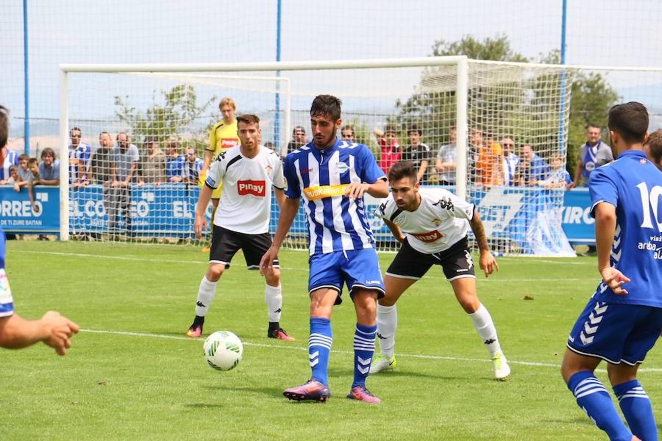 El Alavés B - Ontinyent, en imágenes