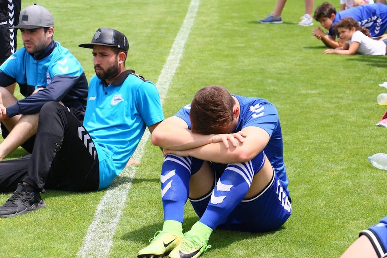 El Alavés B - Ontinyent, en imágenes