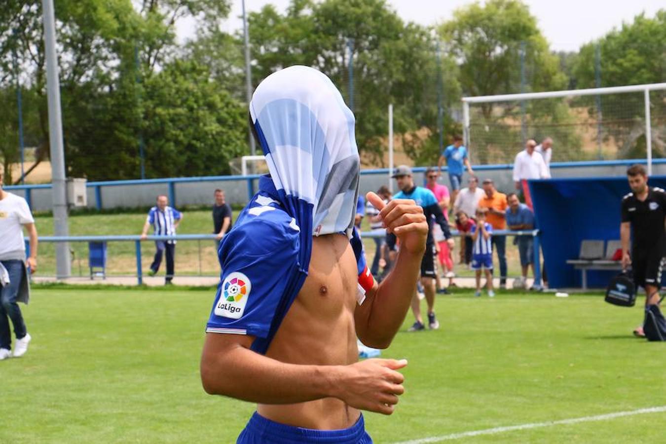 El Alavés B - Ontinyent, en imágenes