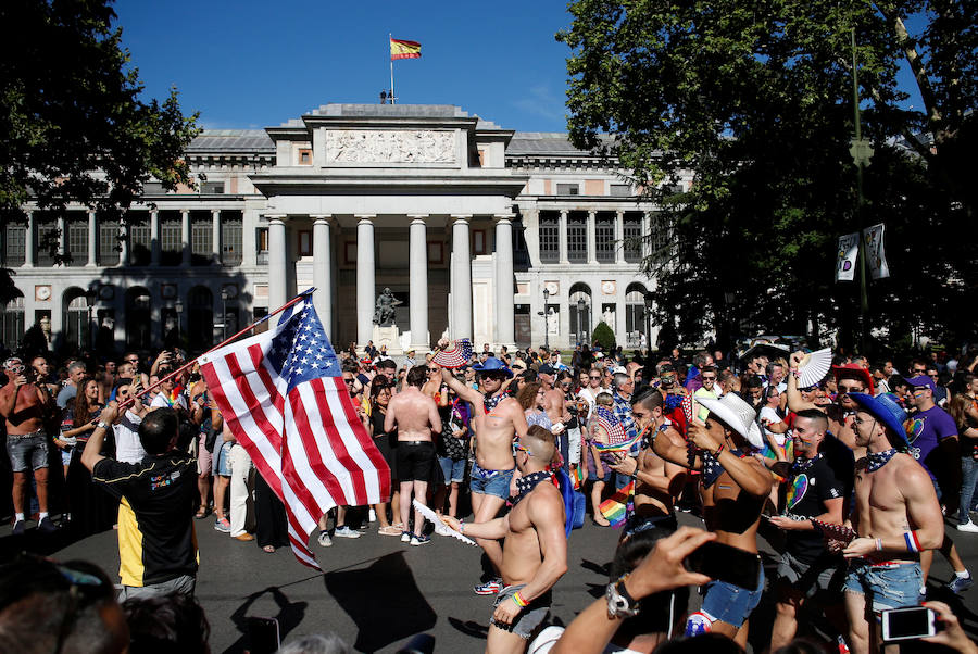 El arcoíris inunda Madrid. La capital española se convierte en el centro del mundo gay.