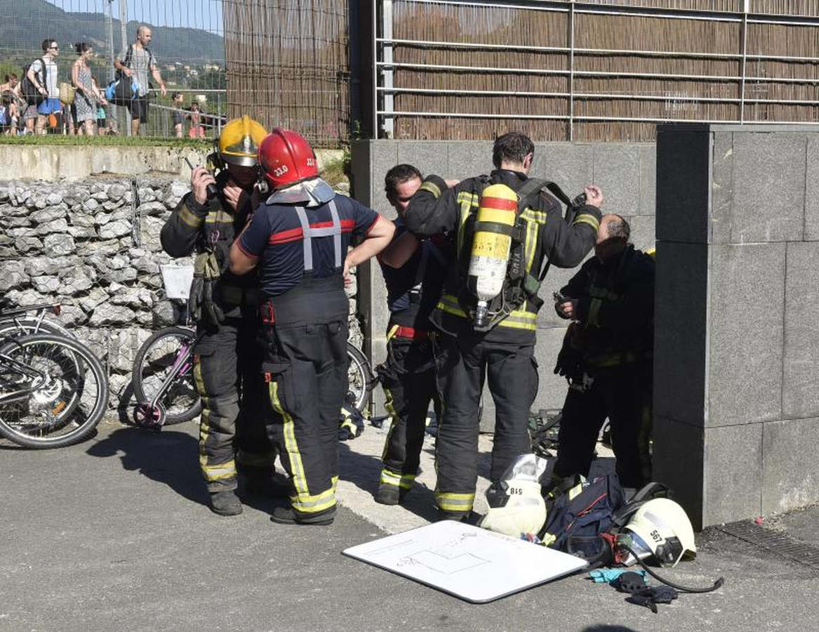 104 intoxicados y 23 traslados al hospital por un escape tóxico en un polideportivo de Tolosa