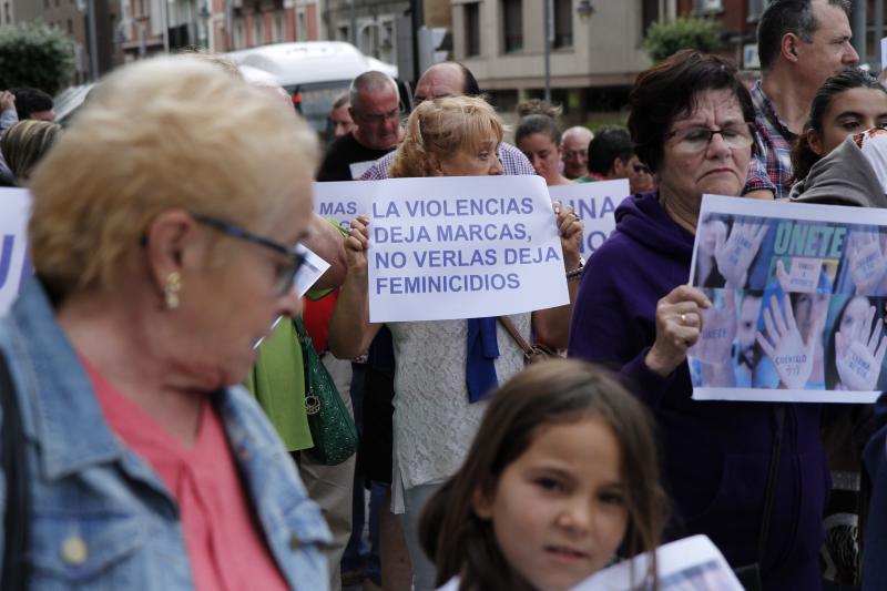 Cientos de personas han protestado en Bilbao tras el ataque machista perpetrado este fin de semana