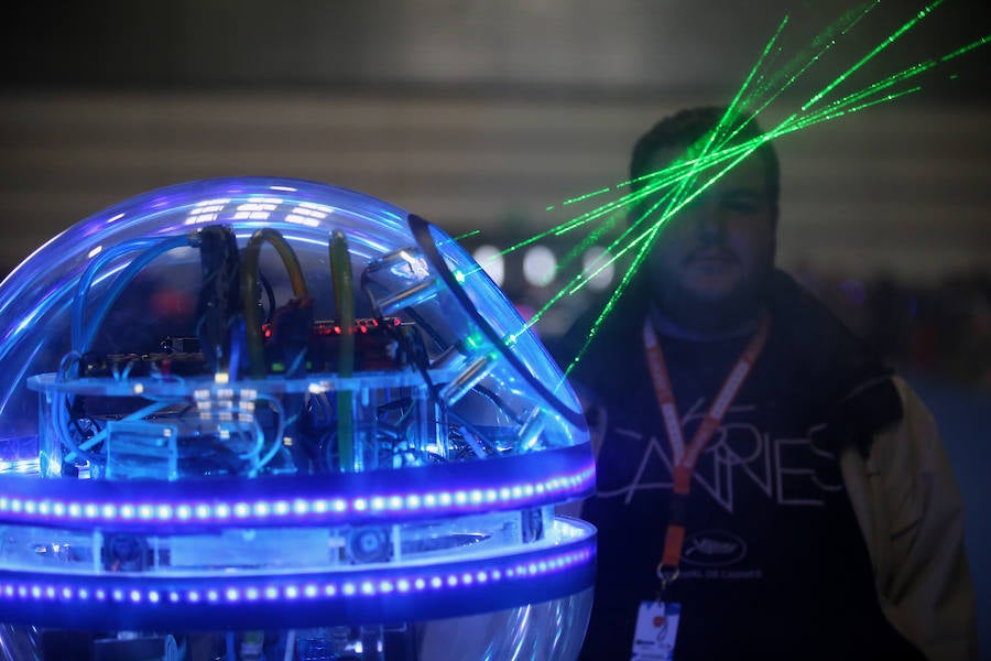 El evento de aficionados y profesionales de la informática ha congregado a 8.000 personas en el BEC