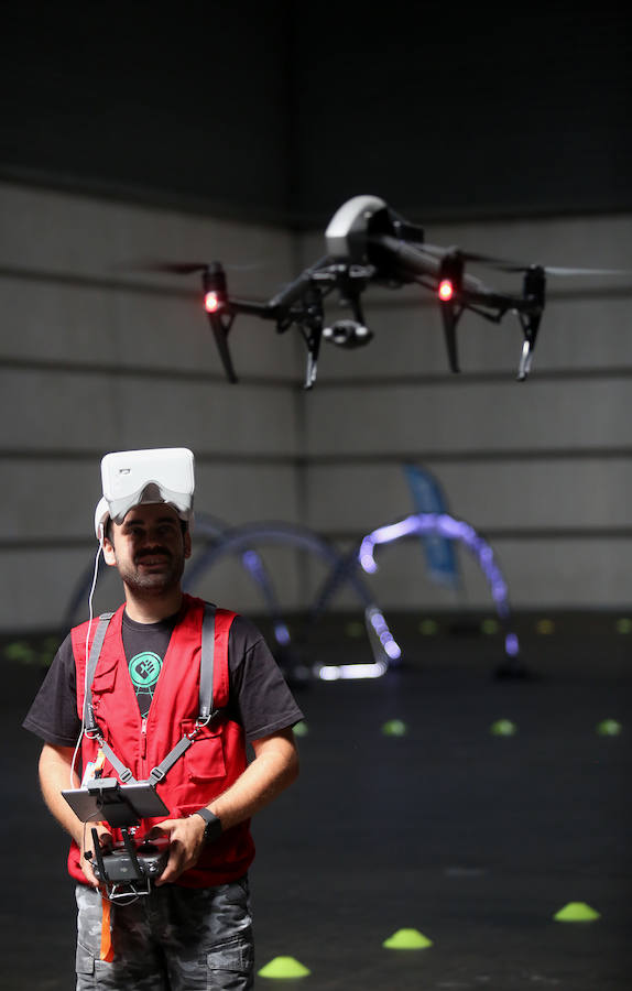 El evento de aficionados y profesionales de la informática ha congregado a 8.000 personas en el BEC