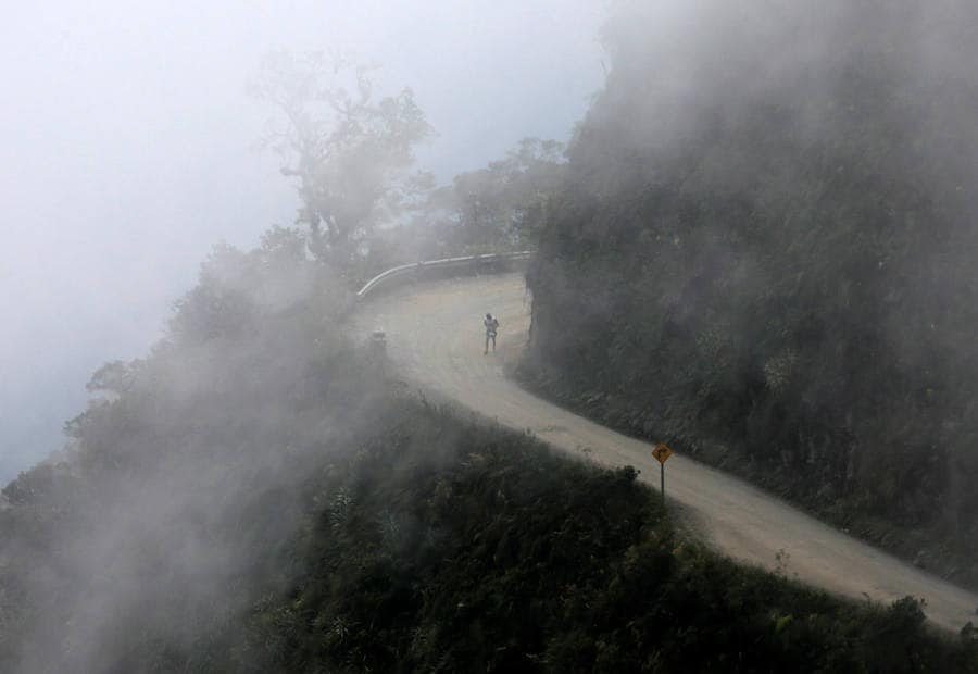 Situada en al región de Los Yungas, está considerado uno de los tramos más peligrosos del mundo, con 300 muertes al año. Allí se ha celebrado la Skyrace, un durísima competición de 4 kilómetros en ascenso