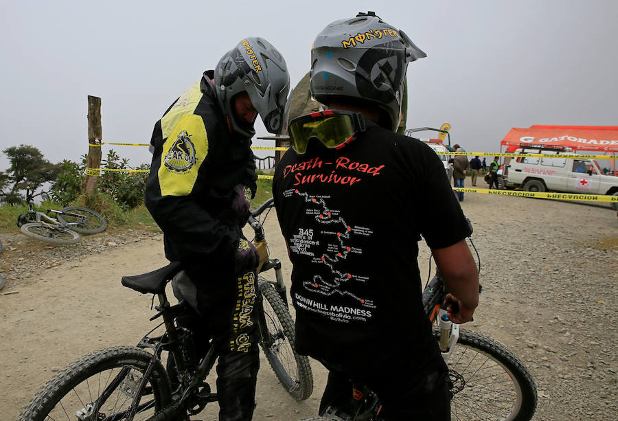 Situada en al región de Los Yungas, está considerado uno de los tramos más peligrosos del mundo, con 300 muertes al año. Allí se ha celebrado la Skyrace, un durísima competición de 4 kilómetros en ascenso