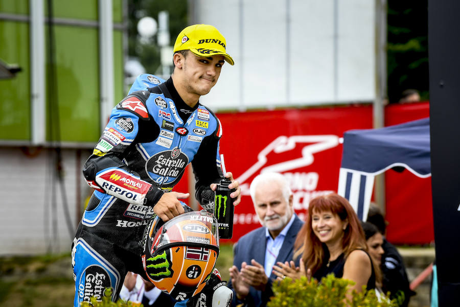 El español Arón Canet concluyó tercero la carrera de Moto3. 
