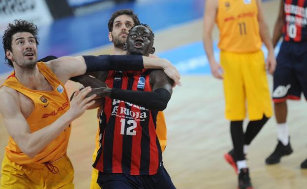 Diop durante un partido de la pasada campaña frente al Barcelona.