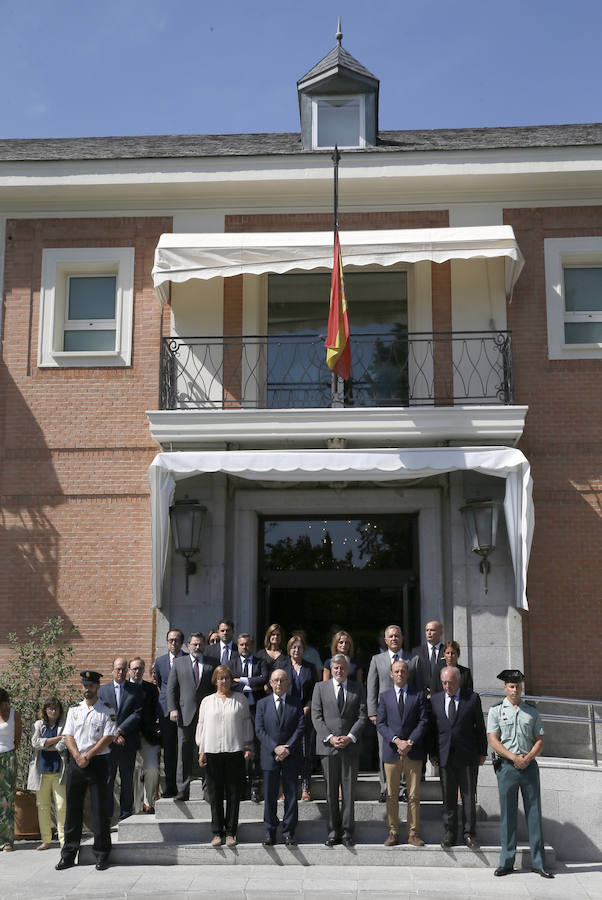 MINUTO DE SILENCIO EN MONCLOA.