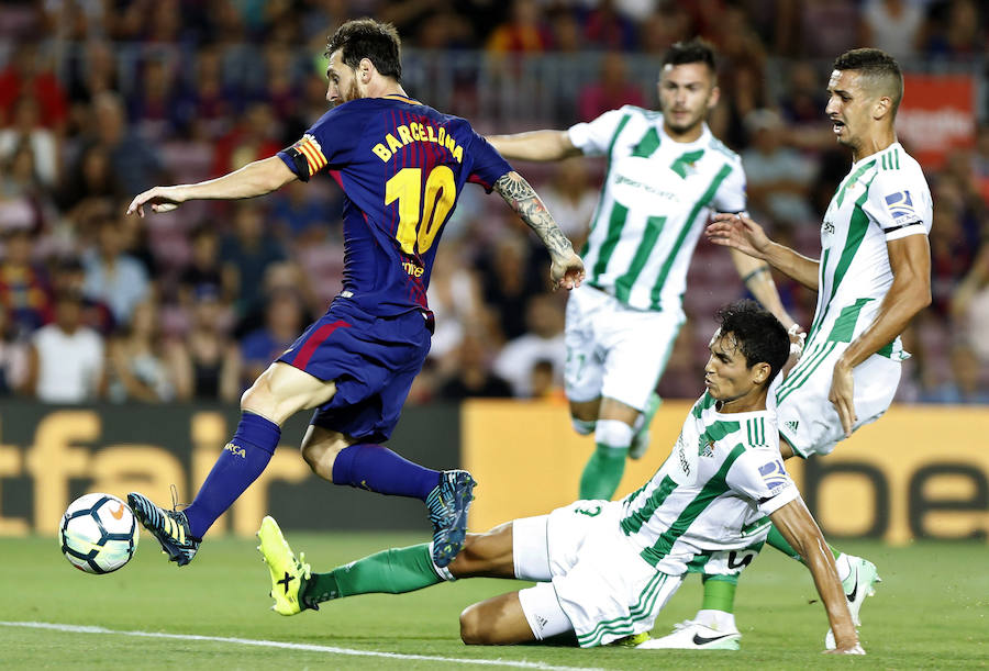 Las mejores imágenes del partido entre el l Barcelona y el Betis, correspondiente a la primera joranda de Liga. 