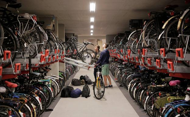 El parking ya tiene capacidad para guardar 6.000 bicis.