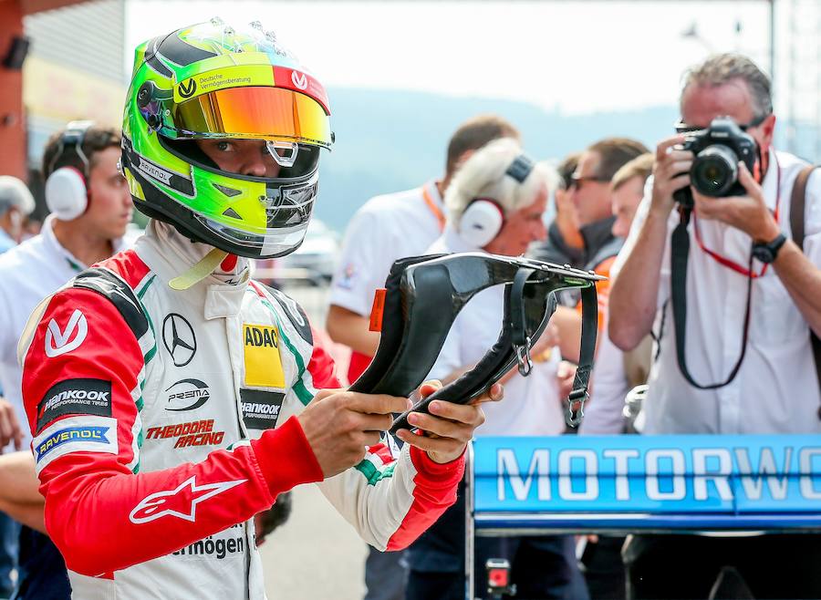 Mick, de 18 años, se puso al volante del Benetton con el que su padre ganó su primer título mundial en 1994: «Ha sido muy divertido»