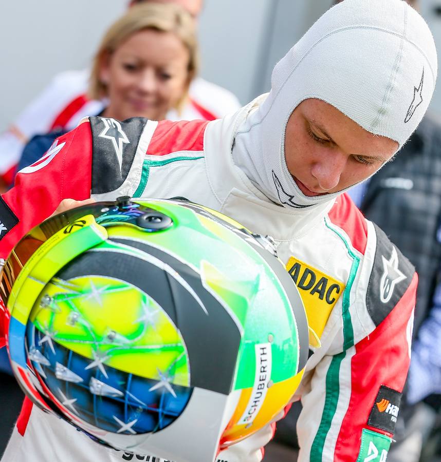 Mick, de 18 años, se puso al volante del Benetton con el que su padre ganó su primer título mundial en 1994: «Ha sido muy divertido»