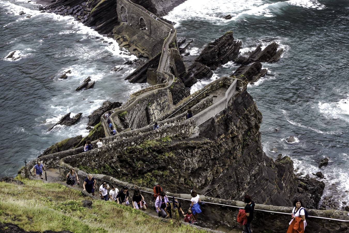 San Juan de Gaztelugatxe, visita obligada para el turista