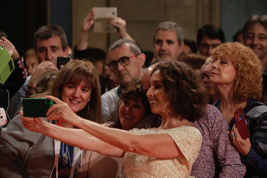 Ana Belén y el elenco de &#039;Traición&#039; eclipsan la alfombra naranja del FesTVal 