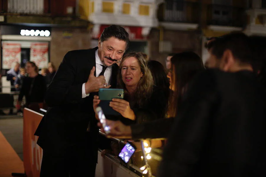 Ana Belén y el elenco de &#039;Traición&#039; eclipsan la alfombra naranja del FesTVal 