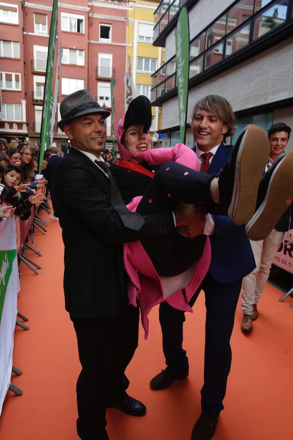 Las fotos de la alfombra naranja de la gala de clausura del FesTVal