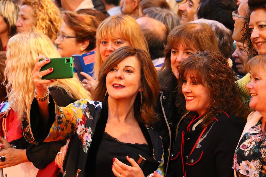 Las fotos de la alfombra naranja de la gala de clausura del FesTVal