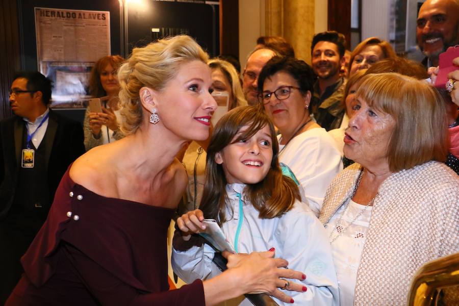 Las fotos de la alfombra naranja de la gala de clausura del FesTVal