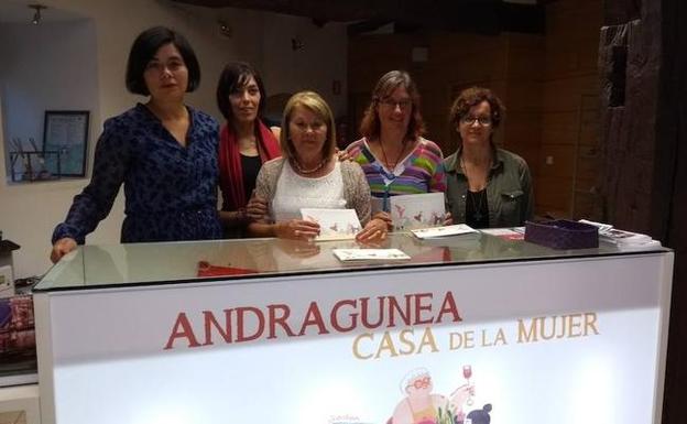 Presentación de la nueva oferta formativa ayer en la sede de Andragunea en Lariz Torre. 