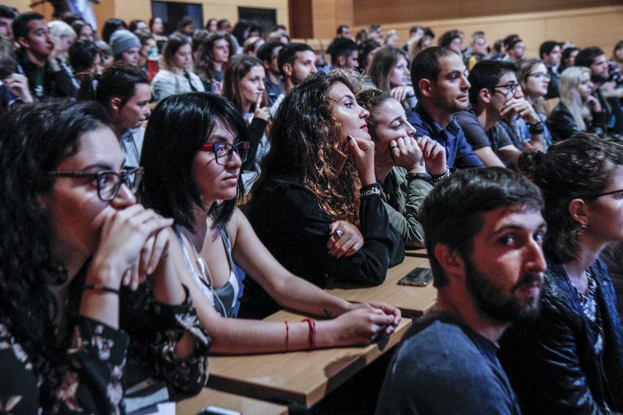 Al acto de bienvenida estaban convocados 500 estudiantes, aunque la asistencia ha rondado los 200