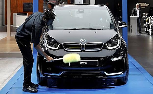 ¿Por qué usamos anglicismos innecesarios al hablar de coches?