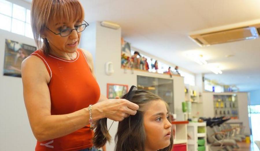 La primera peluquería para muñecas de Europa está en Valladolid