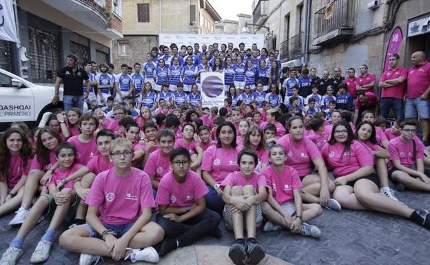 Más de 200 personas juegan con la camiseta del Durango Nissan Gaursa y 104 menores conforman Bambino Rugby Eskola. 