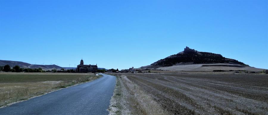 Castrojeriz desde la carretera.