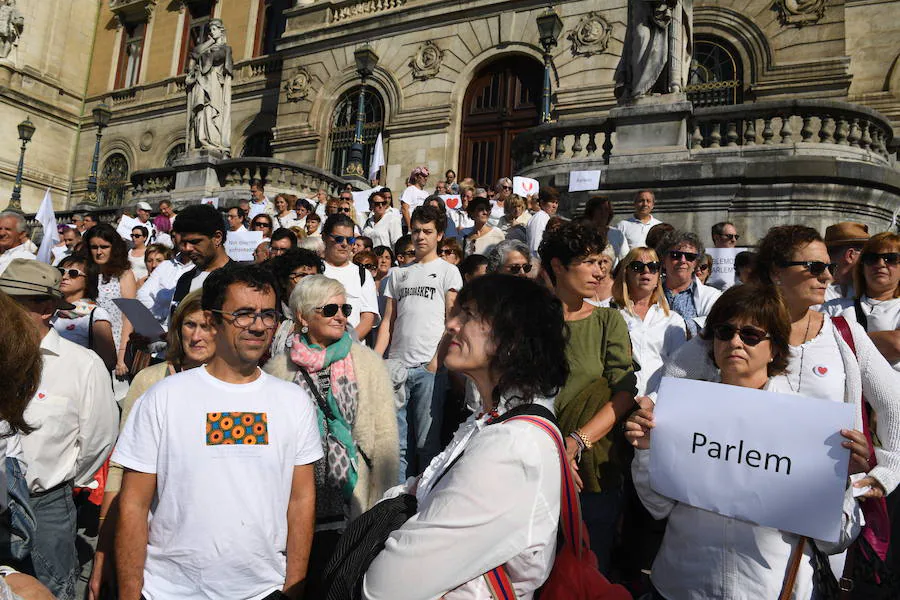 Secundan la convocatoria de 'Hablemos/Parlemos' y dicen que las leyes "no deben usarse como obstáculo ni para engendrar un conflicto civil"