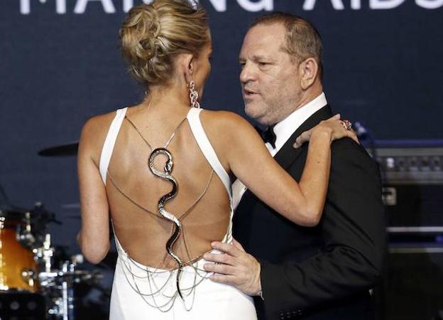 El productor Harvey Weinstein y la actriz Sharon Stone, en una gala benéfica celebrada en el Festival de Cannes en 2013. 